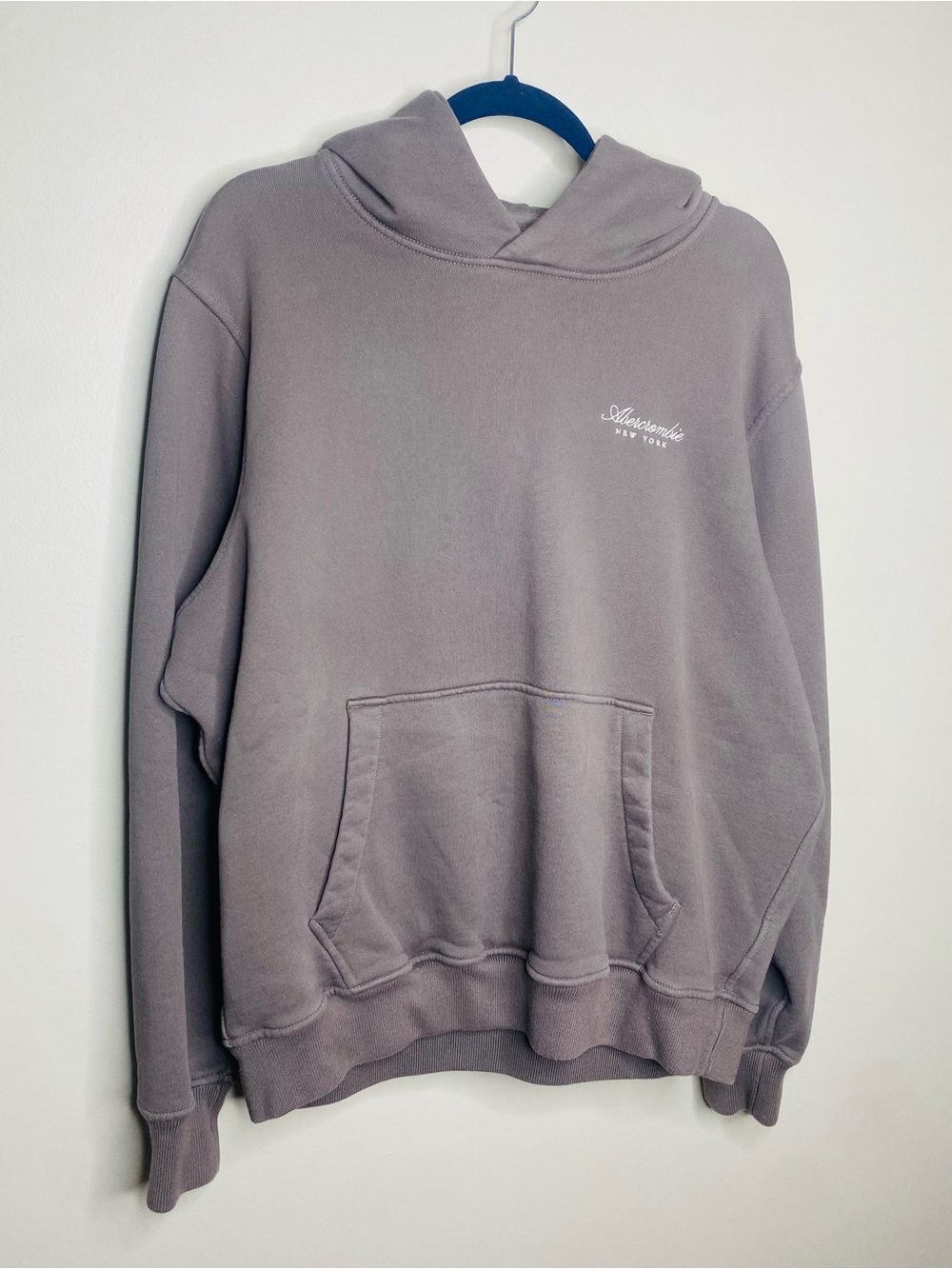 Abercrombie & Fitch Men's Script Logo Popover Hoodie Sweatshirt Cool Gray